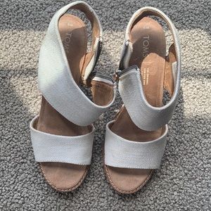 Toms heels
